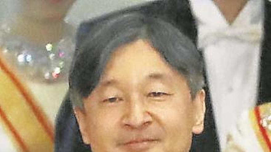 Naruhito accede al trono con un alegato pacifista