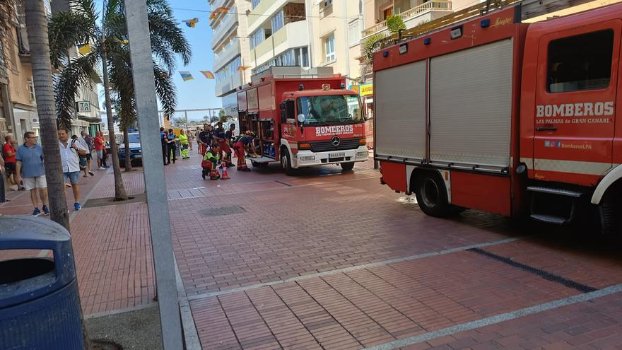 Operativo de los Bomberos en Las Canteras