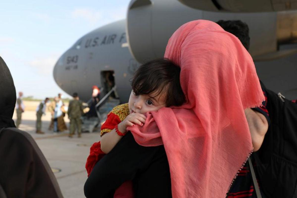Aterra a la base de Rota el tercer avió amb 220 evacuats de l’Afganistan