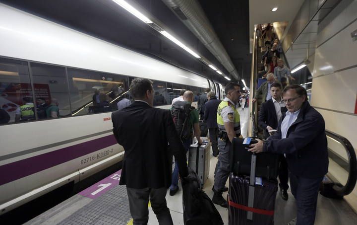 Caos en Barcelona por las suspensión de los trenes AVE