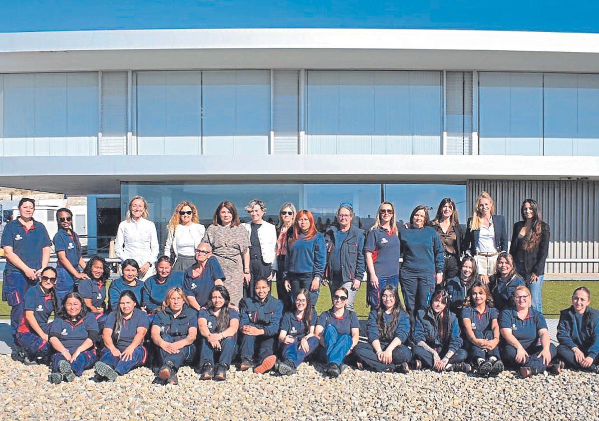 Equipo de FEMPA (Federación de Empresarios del Metal de la Provincia de Alicante)