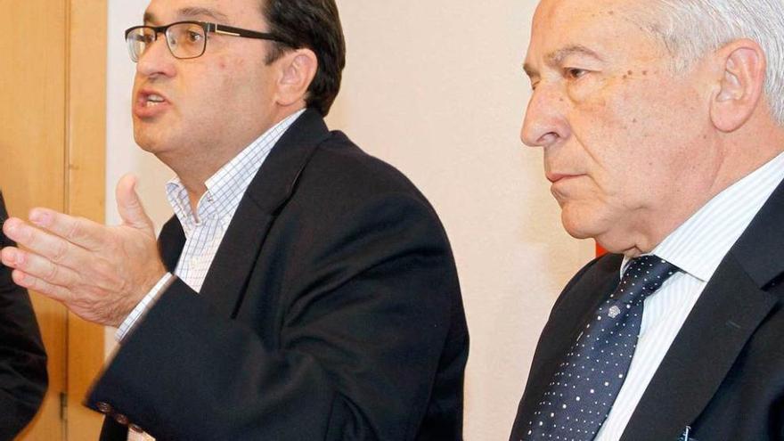 Javier Fernández y Antonio Veiga, vicepresidente y presidente, respectivamente, del Sporting.