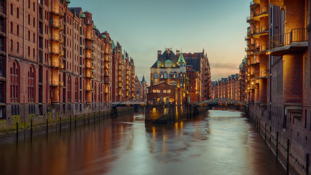 Un paseo por Hamburgo, la ciudad con más puentes del mundo