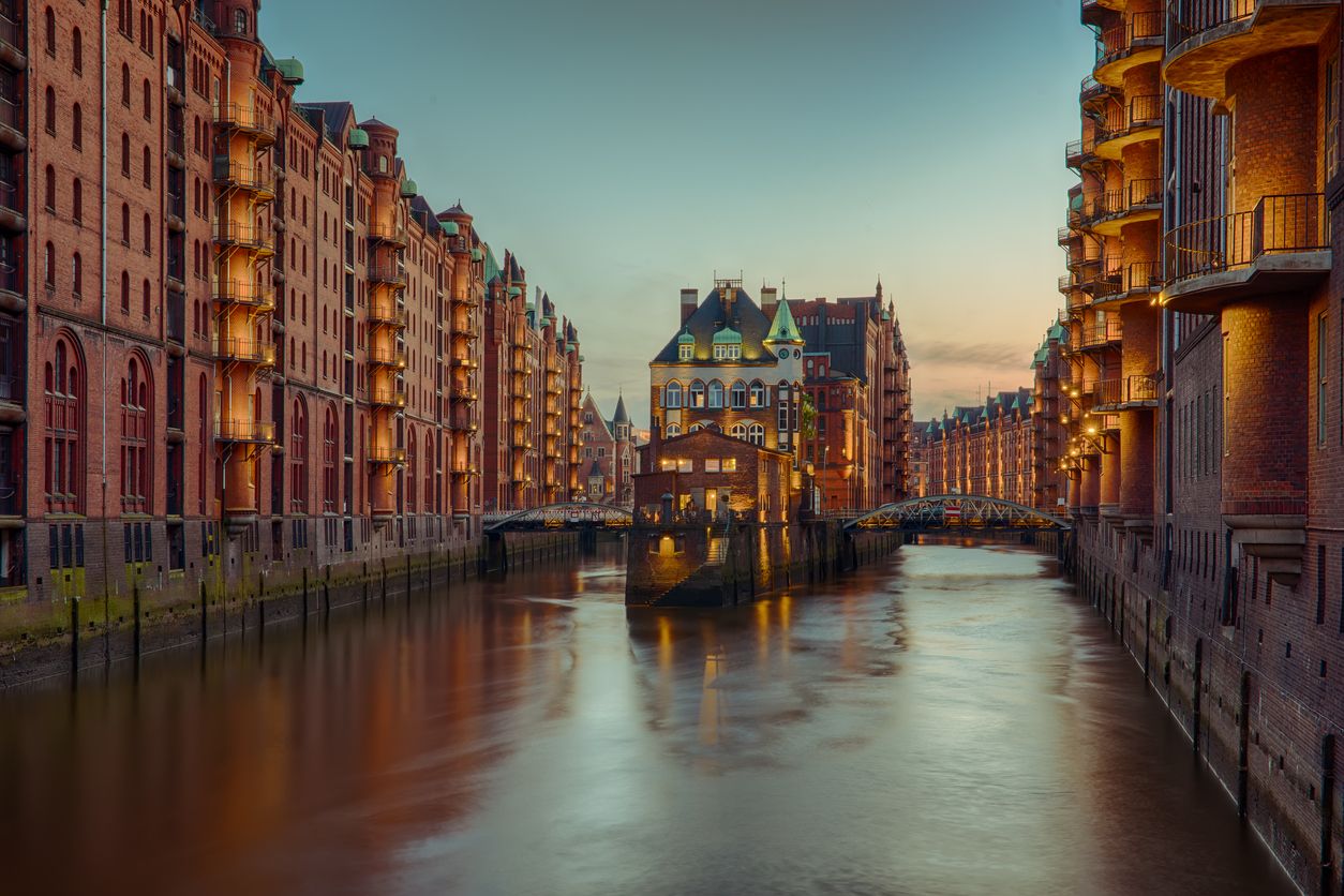 Un paseo por Hamburgo, la ciudad con más puentes del mundo