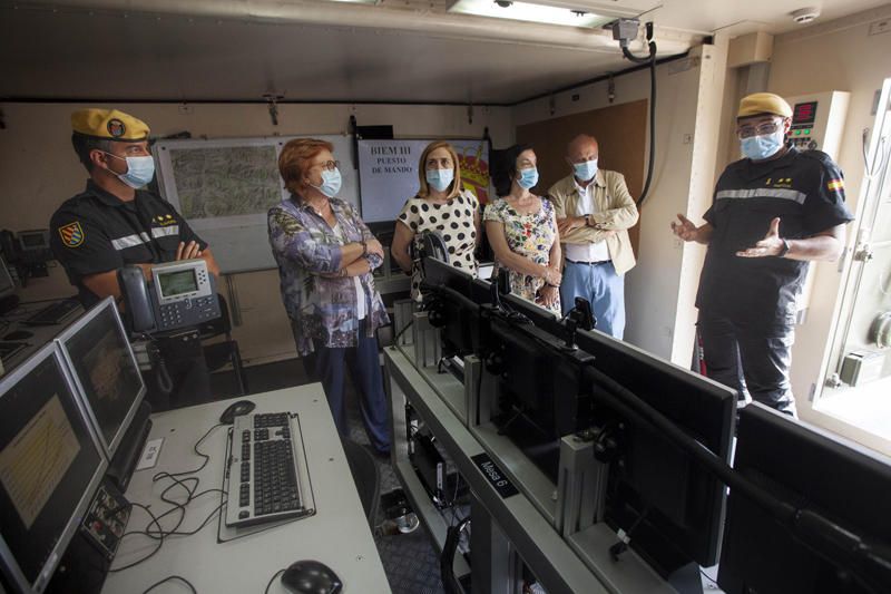 Gloria Calero visita la Unidad Militar de Emergencias, UME en la base militar de Bétera