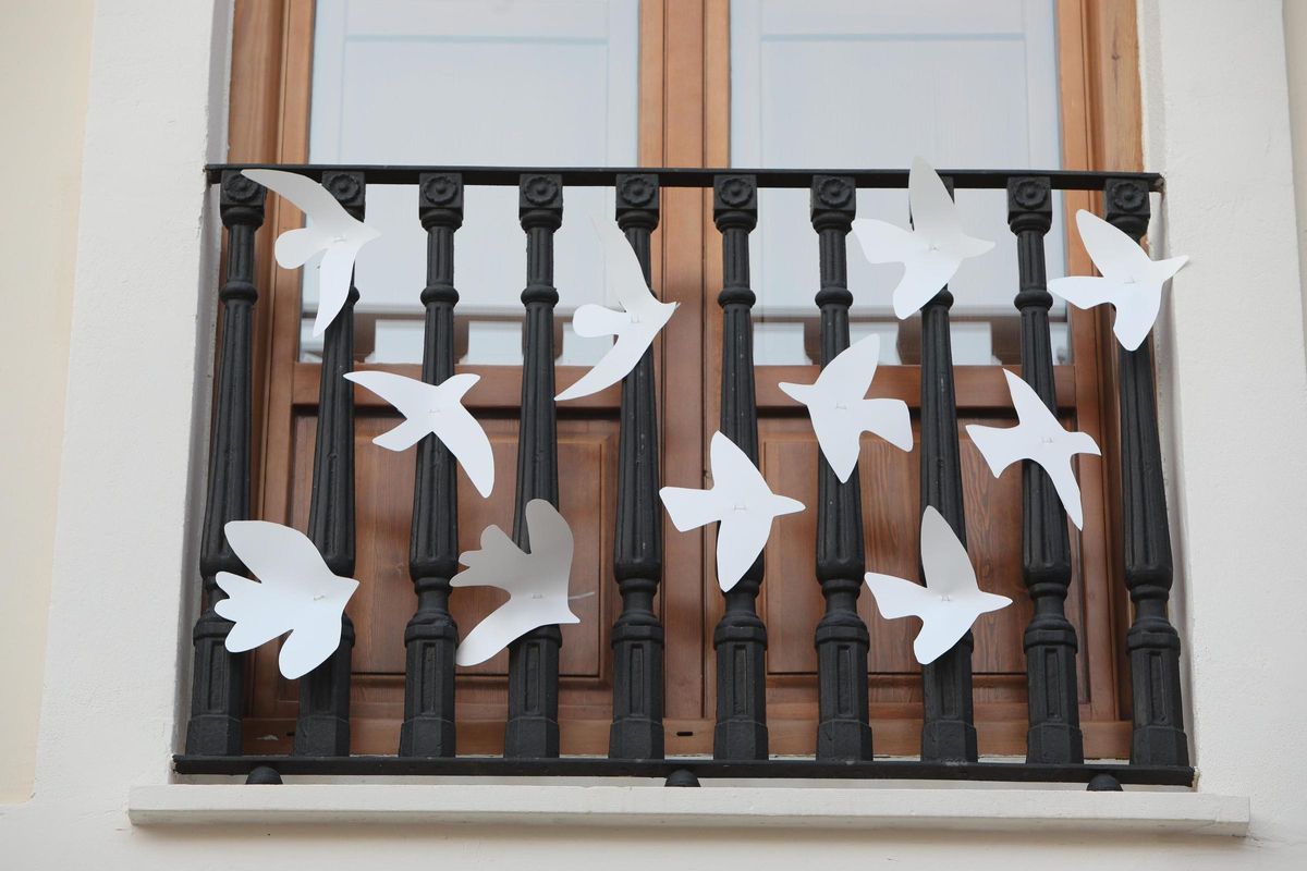 Uno de los balcones donde ya cuelgan las palomas.