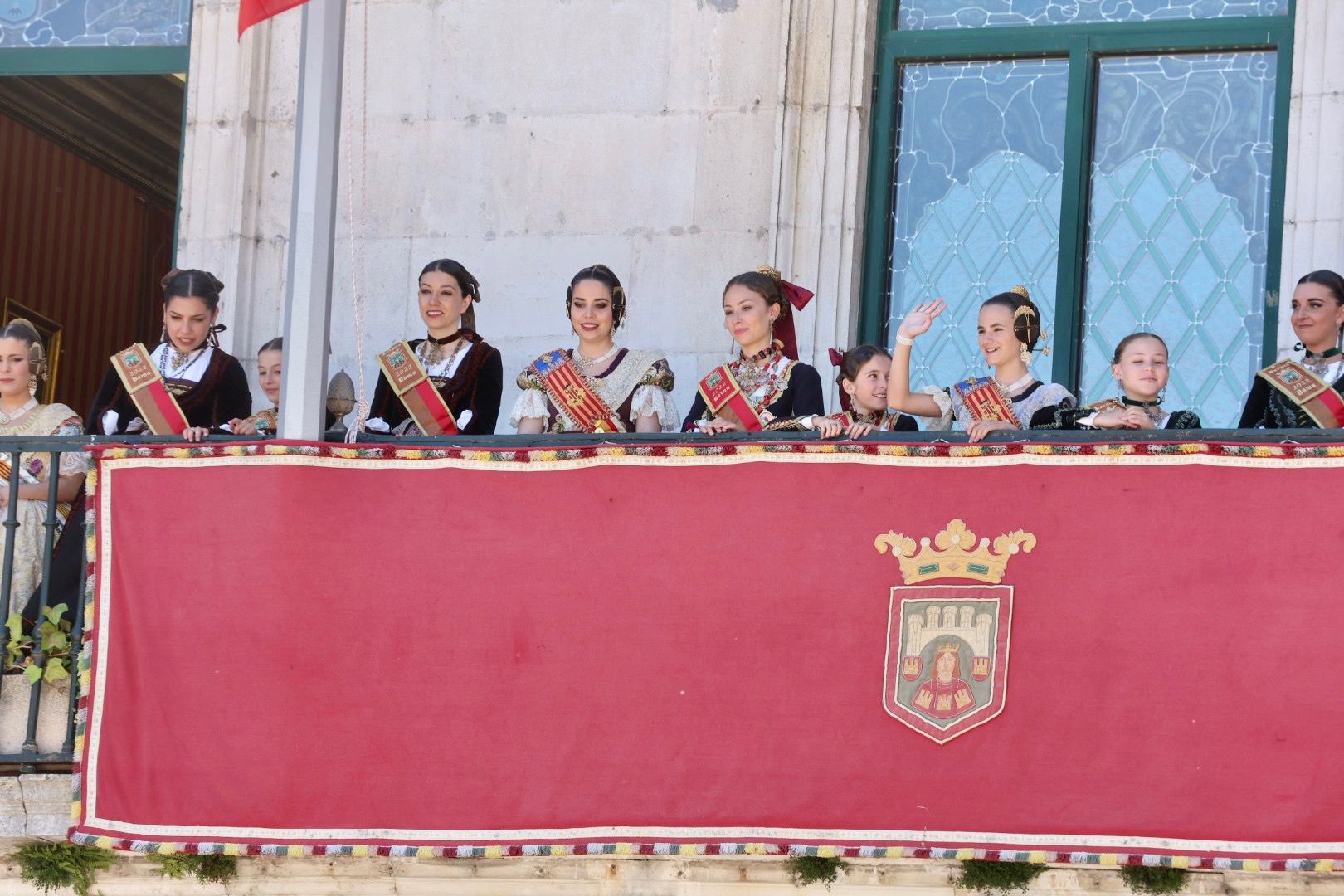 Danzantes y Gigantillos de Burgos para Carmen, Nerea y la corte mayor