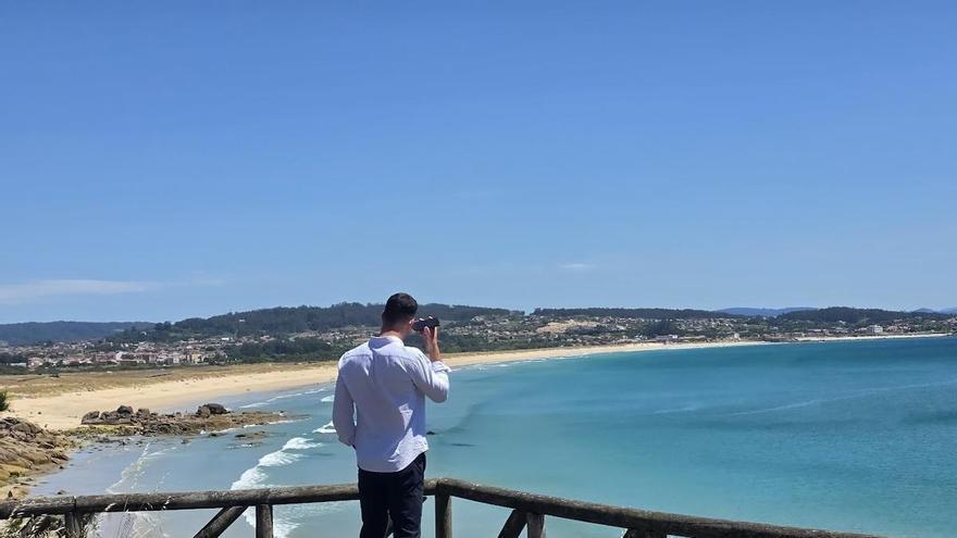 Buscan limpiadores para los aseos públicos de las playas y de O Corgo