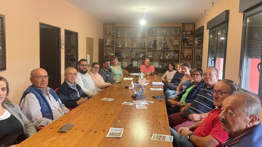 Representantes de las colectivos que participaron en la reunión celebrada en Baión el pasado jueves. | FDV