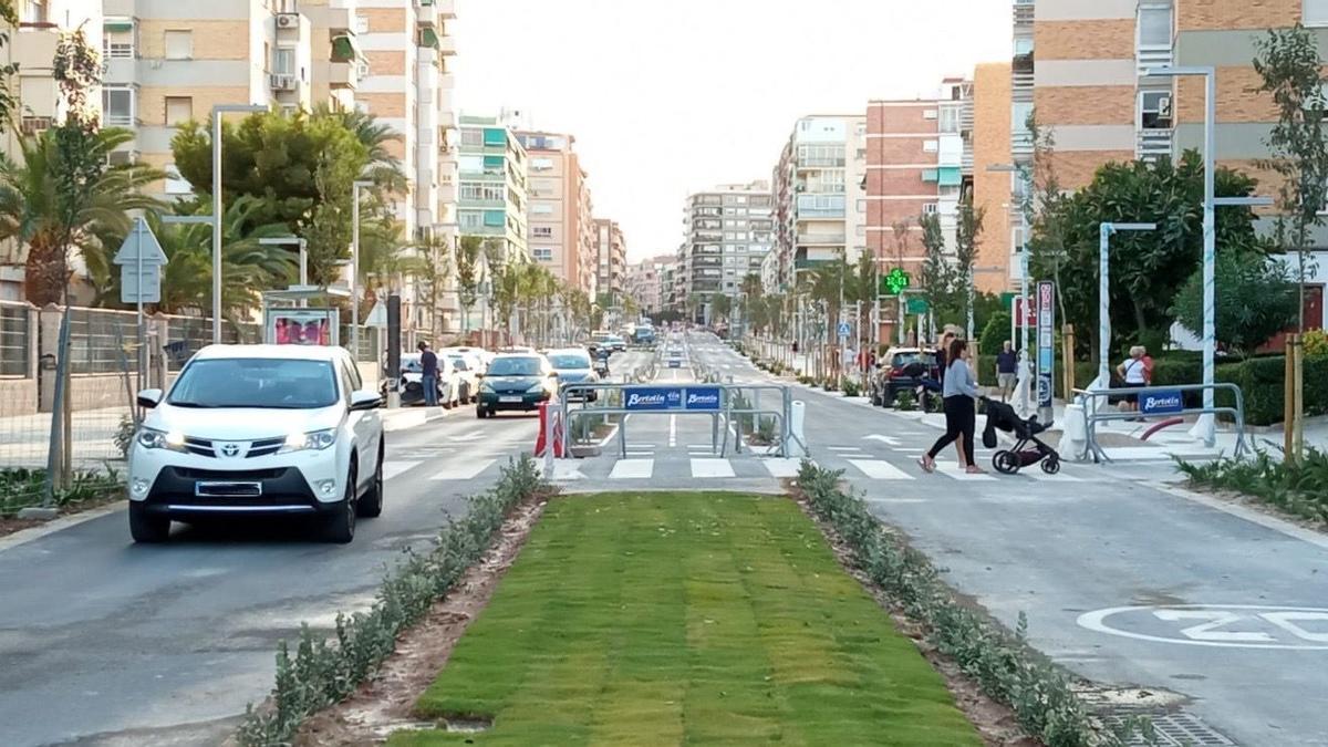 Flamante renovación de la Avenida Padre Esplá en el barrio de Carolinas Altas.