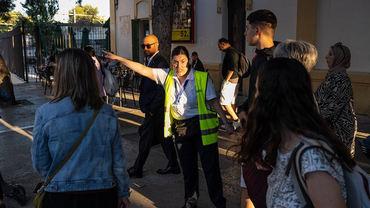 Primer día del corte de la línea R2 Sud entre Sitges y Gavà