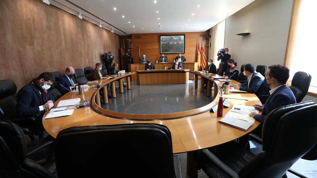 Reunión de los grupos parlamentarios, ayer en las Cortes de Aragón.