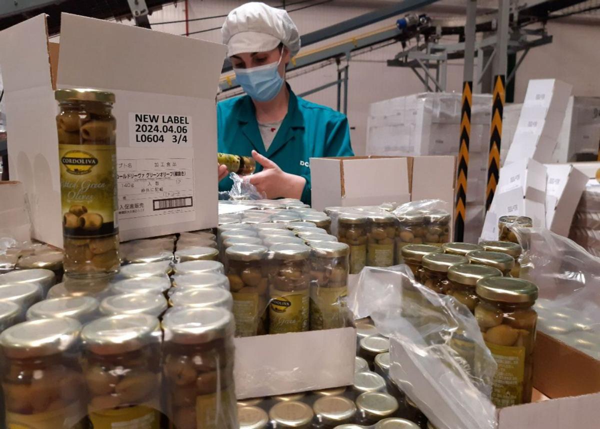 Una planta de producción del grupo agroalimentario malagueño Dcoop. | L. O.