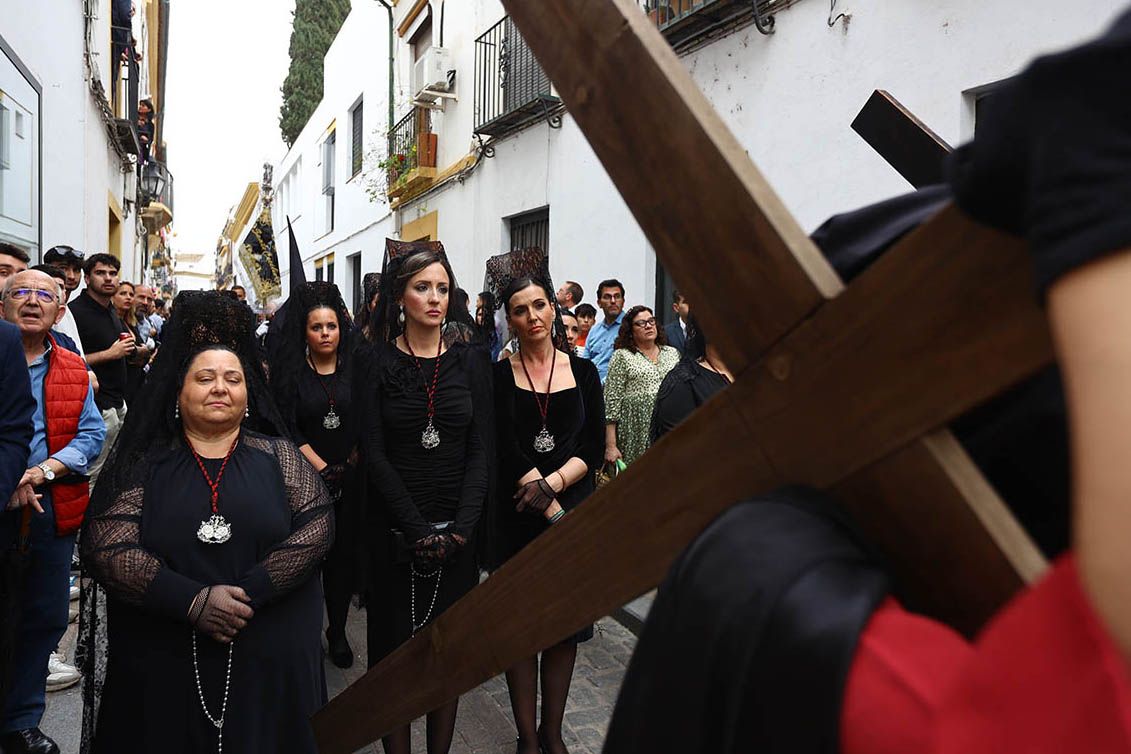 La salida del Cristo de las Penas y Nuestra Señora Madre de los Desamparados, en imágenes