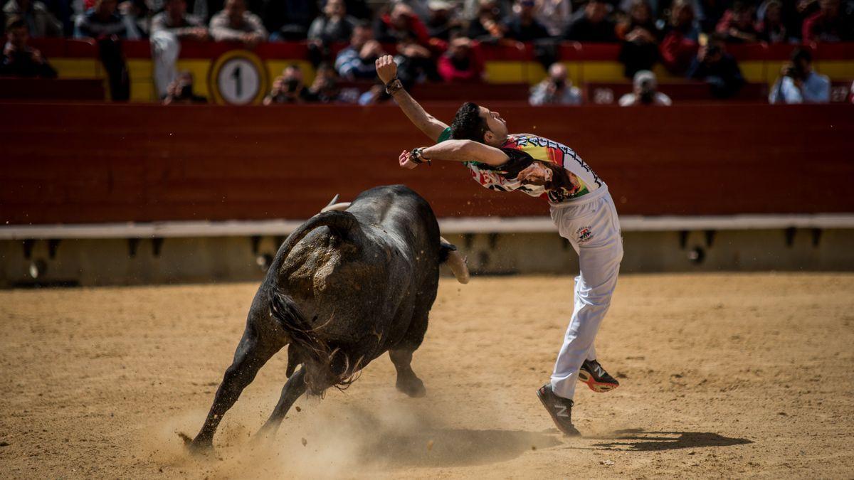 El tres veces campeón de España, Jonatan Estébanez ‘Peta’, cautivará al público con sus arriesgados recortes.