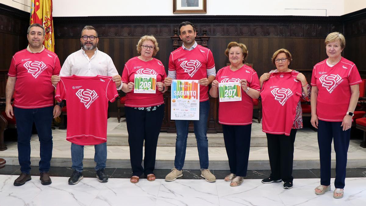 Participantes en la presentación de la prueba.