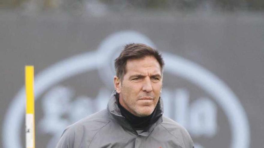 Eduardo Berizzo, ayer, en A Madroa. // Ricardo Grobas