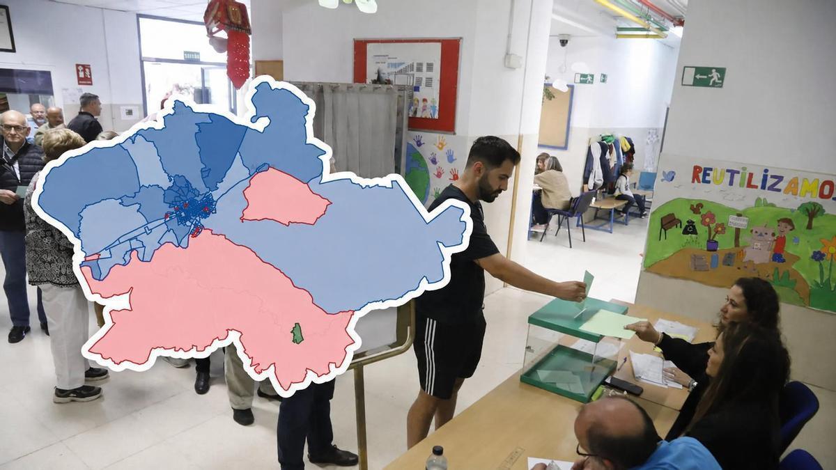 Votación en las elecciones andaluzas en el colegio Salvador Vinuesa de Córdoba