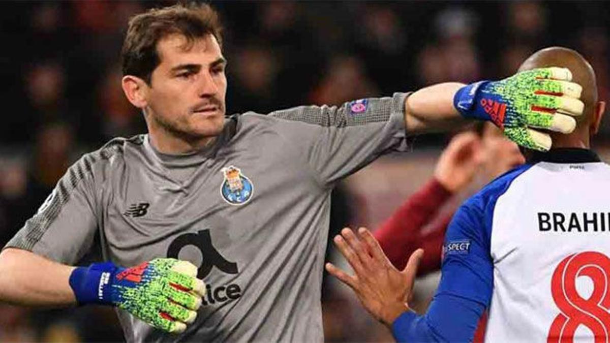 Iker Casillas mezcla el español con el portugués ante los medios