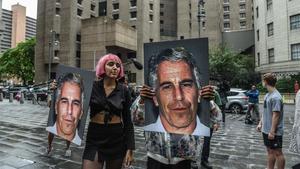 Protesta el pasado 8 de julio frente a la cárcel de Nueva York donde estaba detenido Jeffrey Epstein.