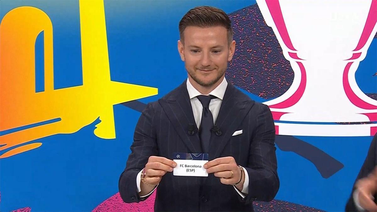 La sonrisa de Rakitic lo dijo todo: así sacó la bola del Barça en el sorteo de Champions