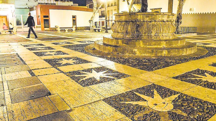 Los vecinos piden una renovación de la plaza de Santo Domingo