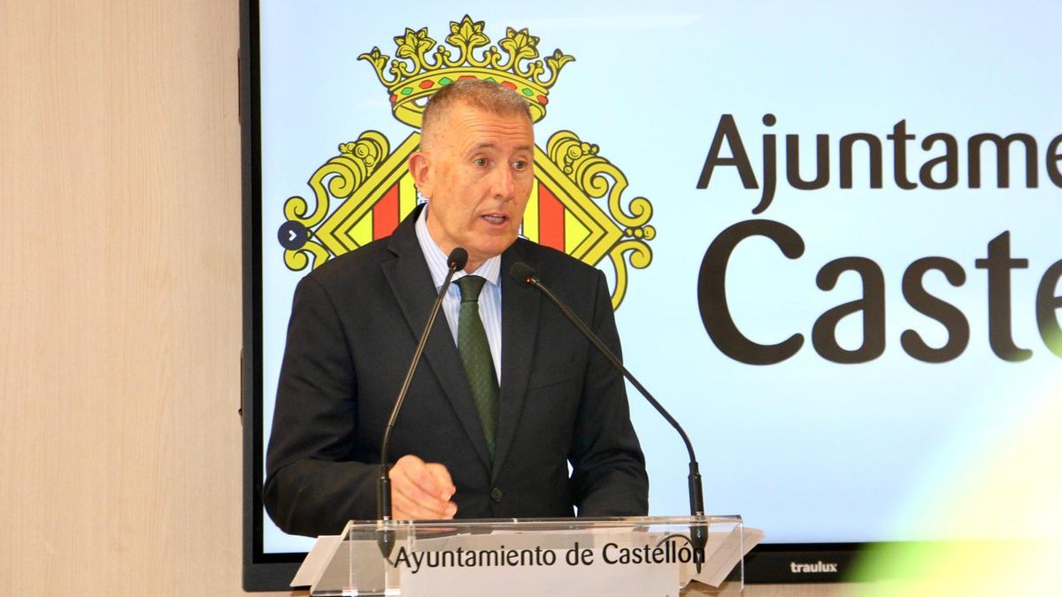 Vicent Sales, portavoz del equipo de gobierno local, este viernes durante la rueda de prensa.