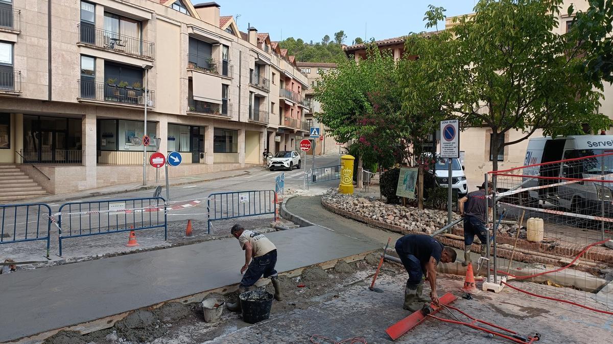 Treballs de millora de l'accessibilitat a la plaça de Sant Sebastià