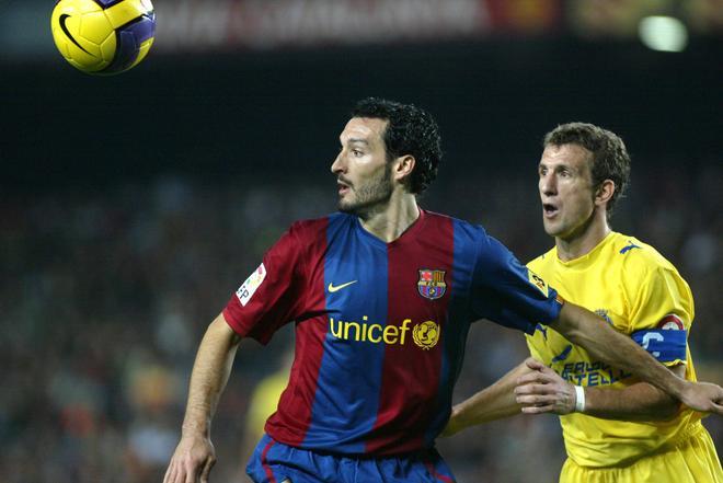 Con motivo del descenso de la Juventus y como flamante campeón del Mundo, Gianluca Zambrotta llegó al Barça en 2006 como un refuerzo más que interesante para la banda derecha. Duró dos temporadas antes de volver a Italia de la mano del Milan, pero lo cierto es que su aventura en el Barça no salió como se esperaba