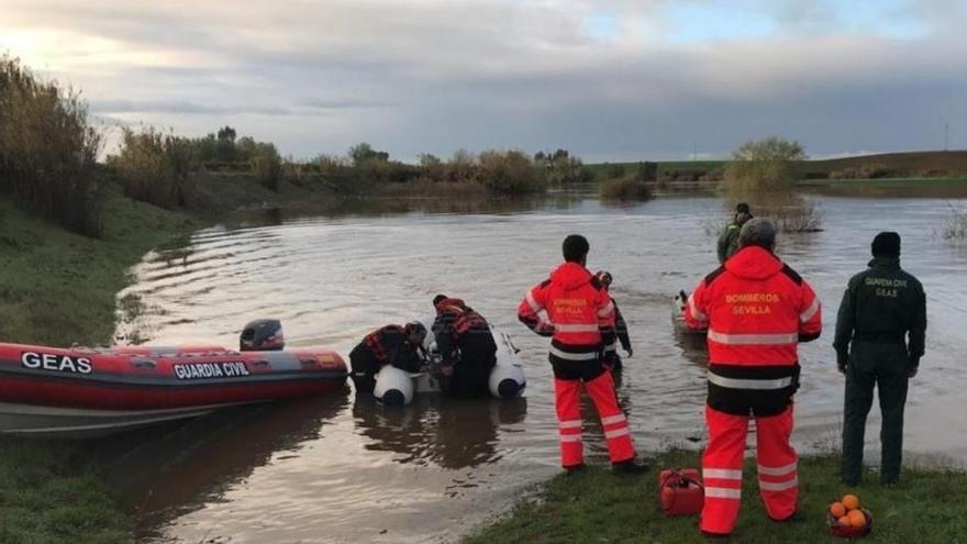 El temporal deja un muerto en Jaén y un guardia civil desaparecido en Sevilla