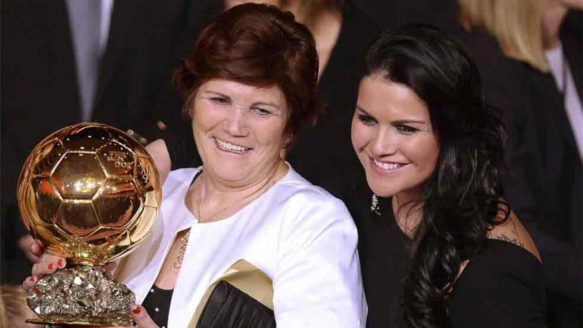 Katia Aveiro, hermana de Cristiano Ronaldo, junto a su madre