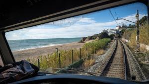 Tramo de vía única de la R1 de Rodalies en el Maresme.