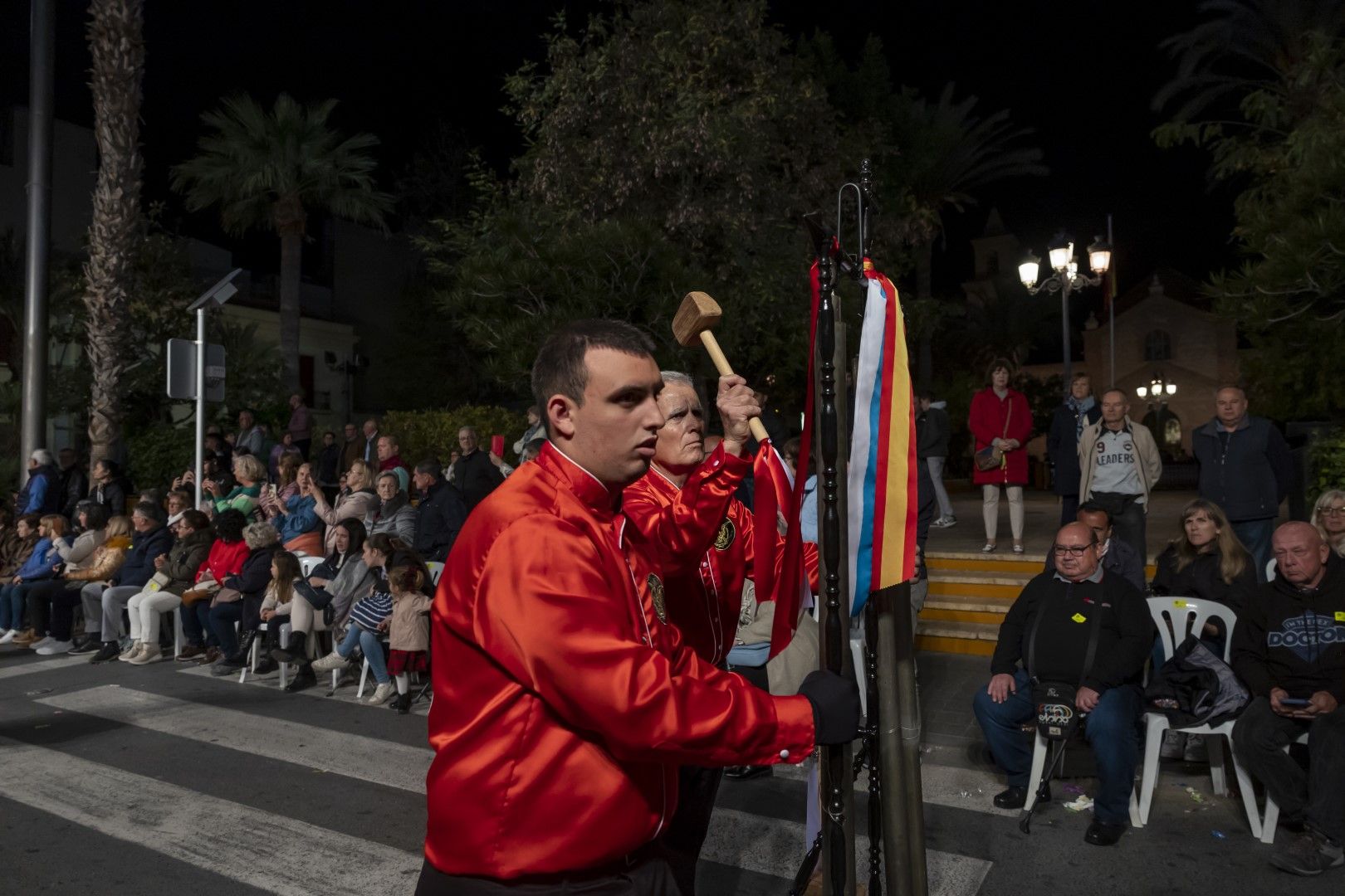 Las quince cofradías de la Semana Santa de Torrevieja recorrieron las calles en Viernes Santo