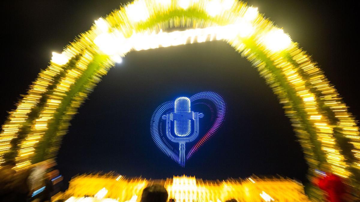 Espactáculo de drones por la celebración del festival de Eurovisión en Viena.