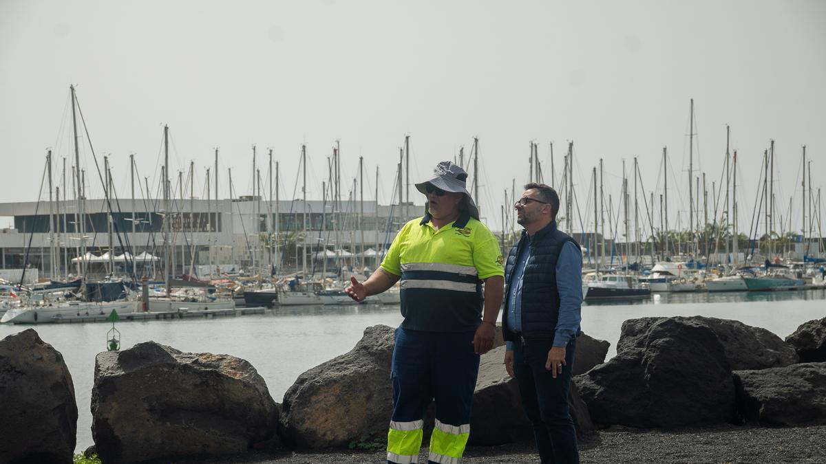 CC valora la retirada del muro de hormigón de Puerto Naos, en Arrecife