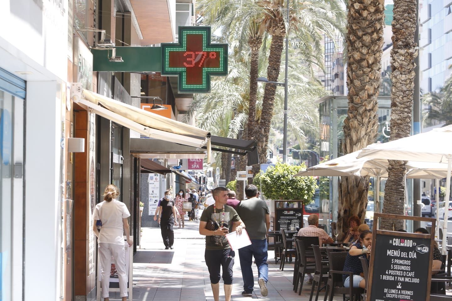 El tiempo en Alicante: máximas de 39 grados y bochorno en la costa