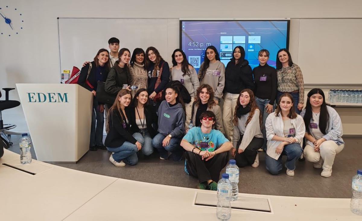 Los alumnos del IES Juan Carlos I que han llevado a cabo el proyecto.