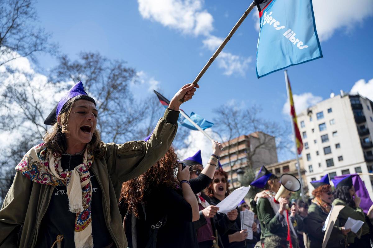 Fotogalería | El 8-M 2026 inunda las calles de Cáceres Fotogalería | El 8-M 2026 inunda las calles de Cáceres