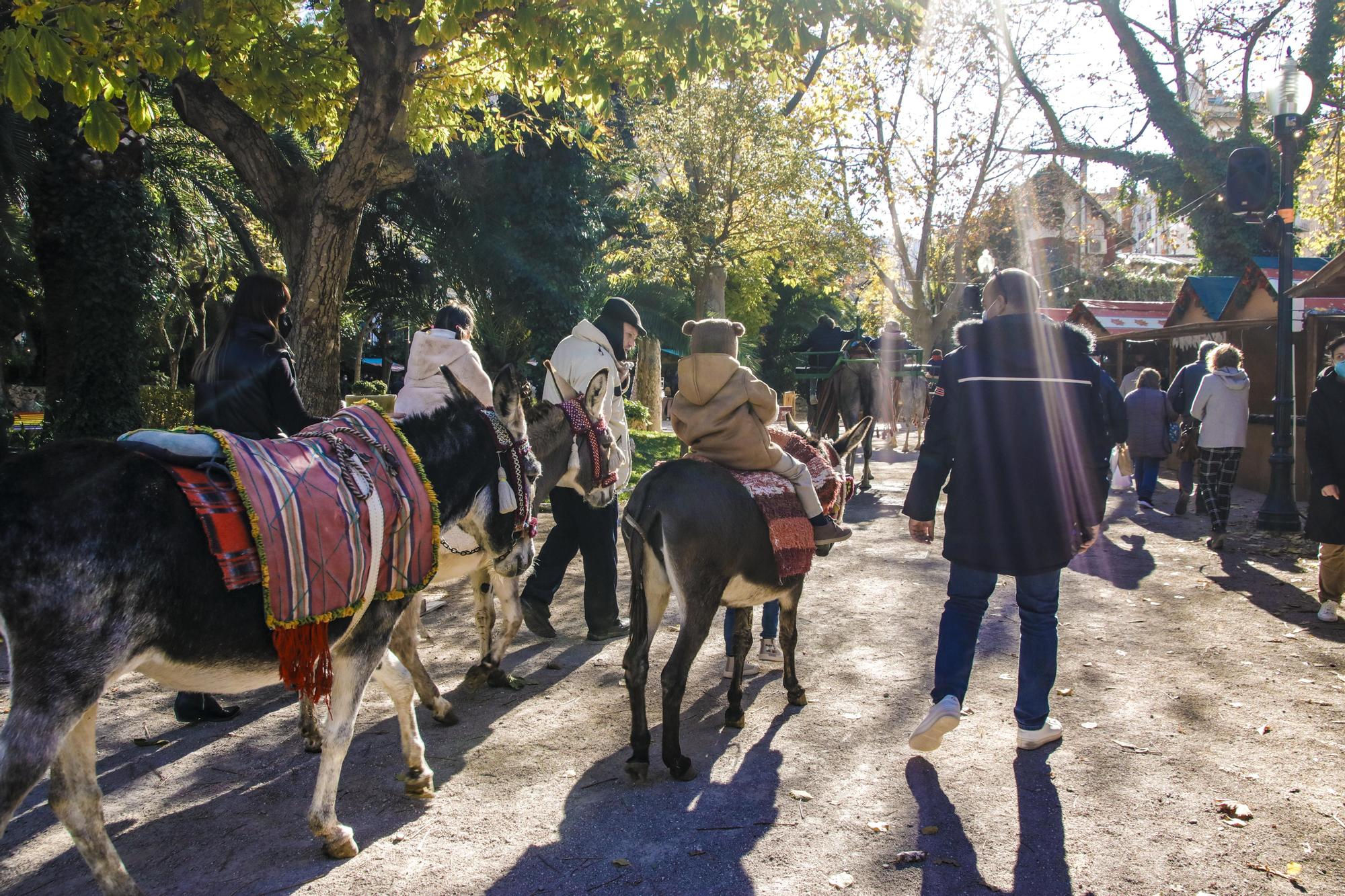 El Mercat de Nadal viste la Glorieta de oferta comercial y ocio