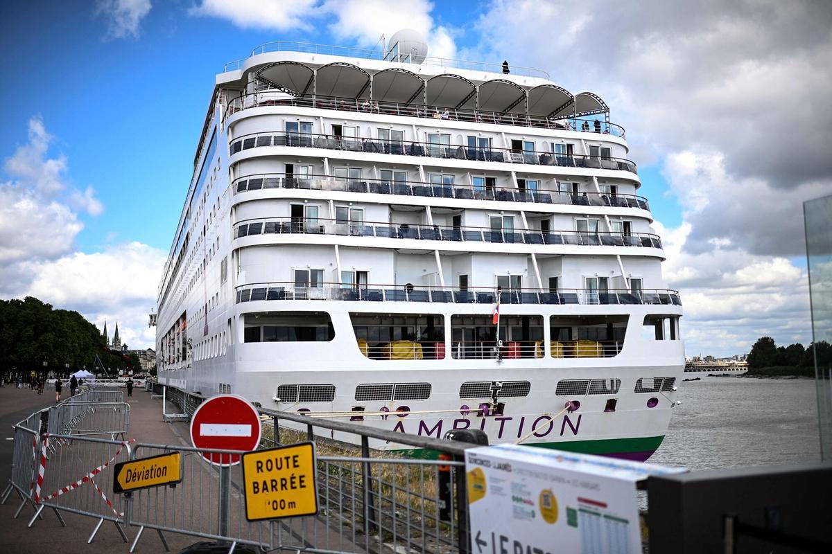 Confinadas 1.700 personas en un crucero en Burdeos tras un brote de norovirus