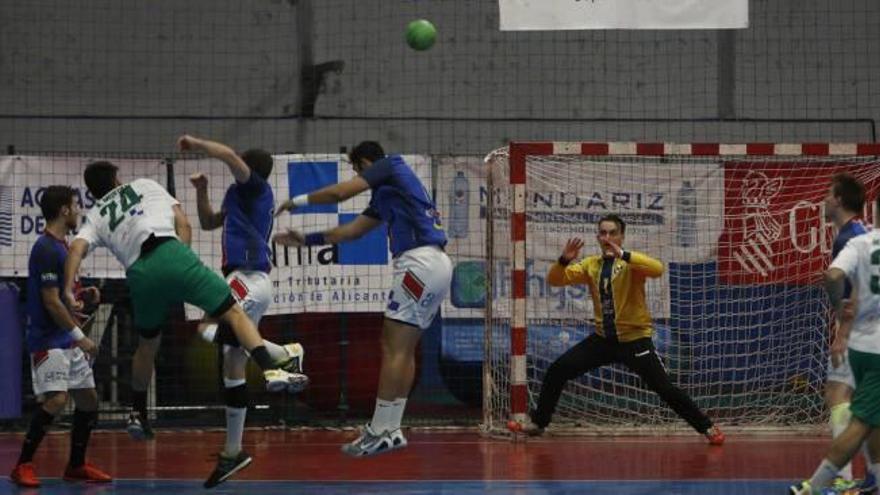 Imagen del partido de la primera vuelta disputado en Alicante.