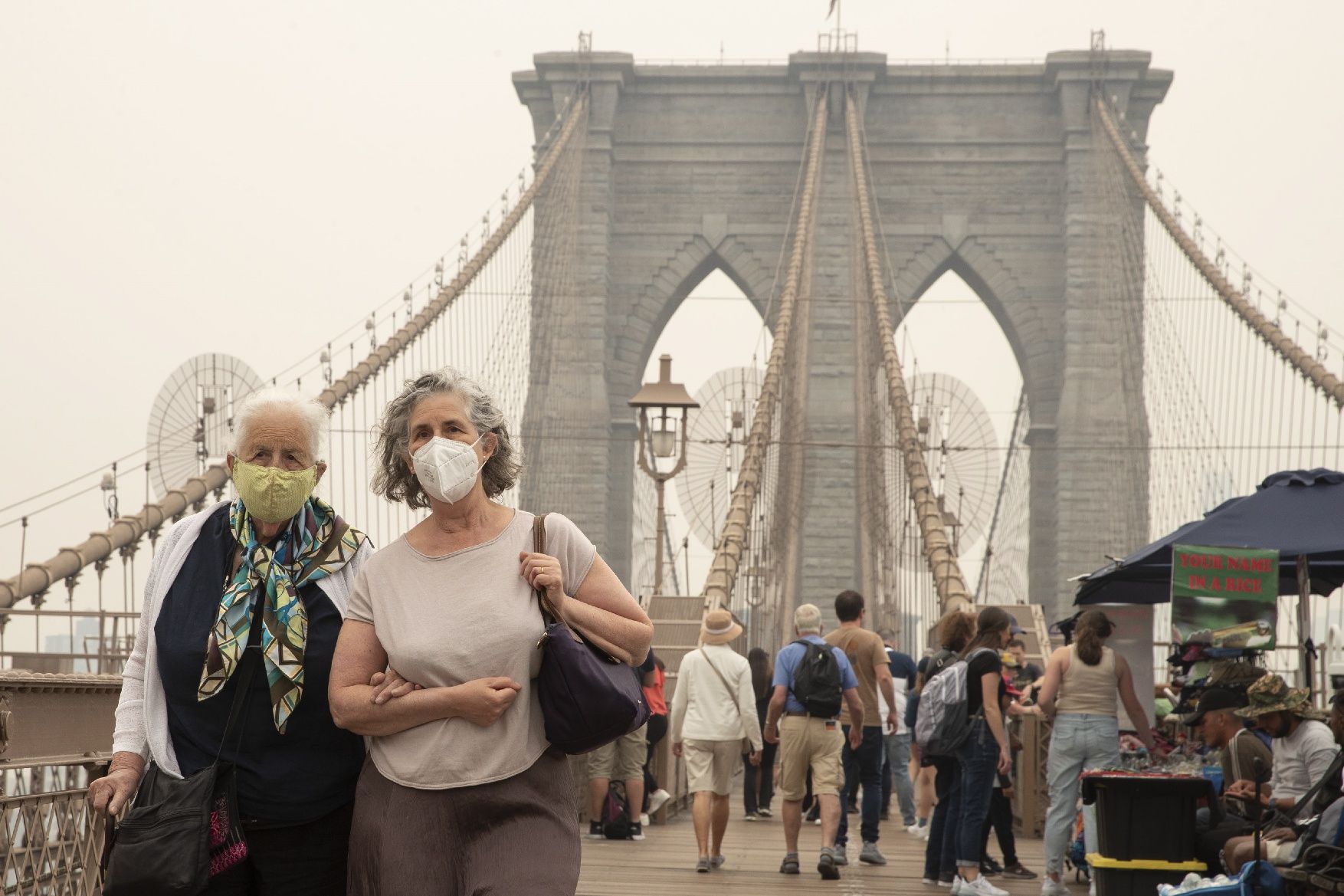 El fum de 150 incendis al Canadà asfixia Nova York i el nord dels Estats Units