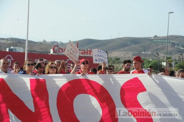 Tensión en la puerta de Nueva Condomina