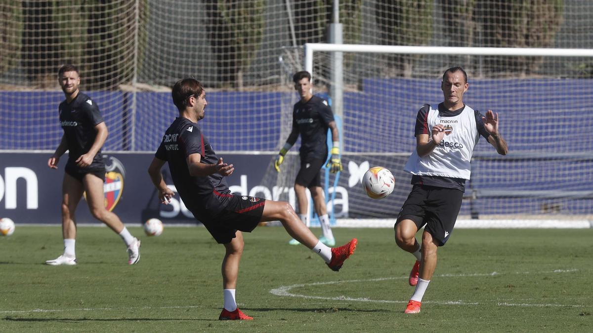 Campaña y Son, en el entrenamiento granota previo al Rayo