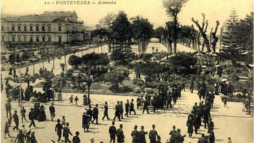 Una postal antigua de la Alameda de Pontevedra