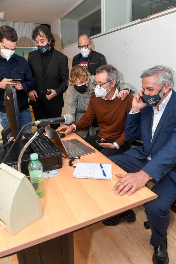 El equipo de Luis Serra celebra la victoria en las elecciones de la ULPGC