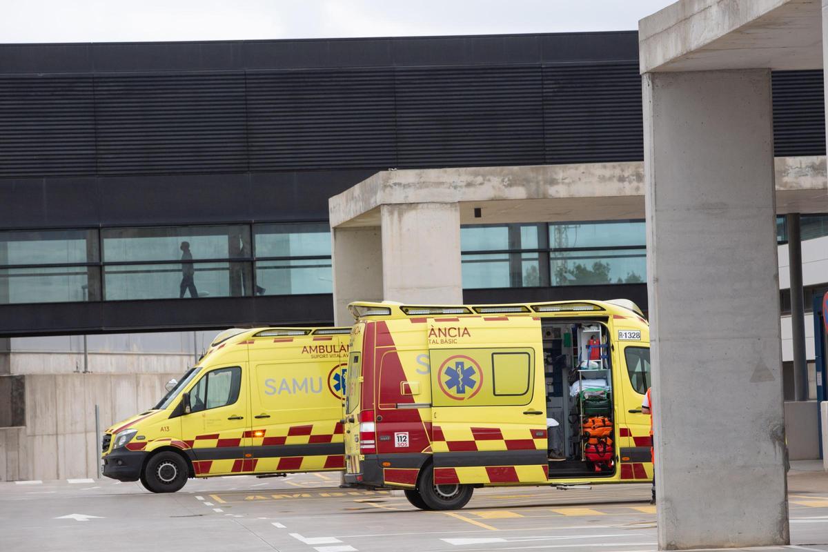 Cuatro heridos, uno de ellos grave, en un accidente entre dos coches en la carretera de Santa Eulària