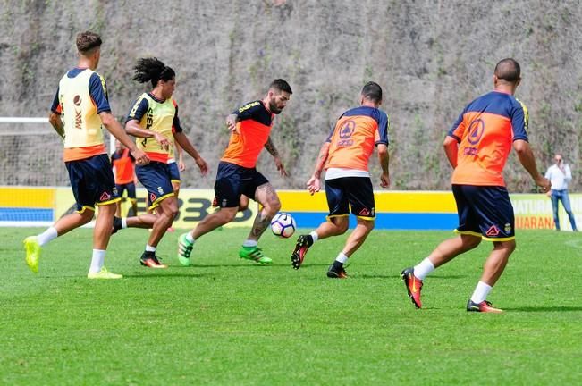 Entrenamienro de la UD Las Palmas previo a la ...