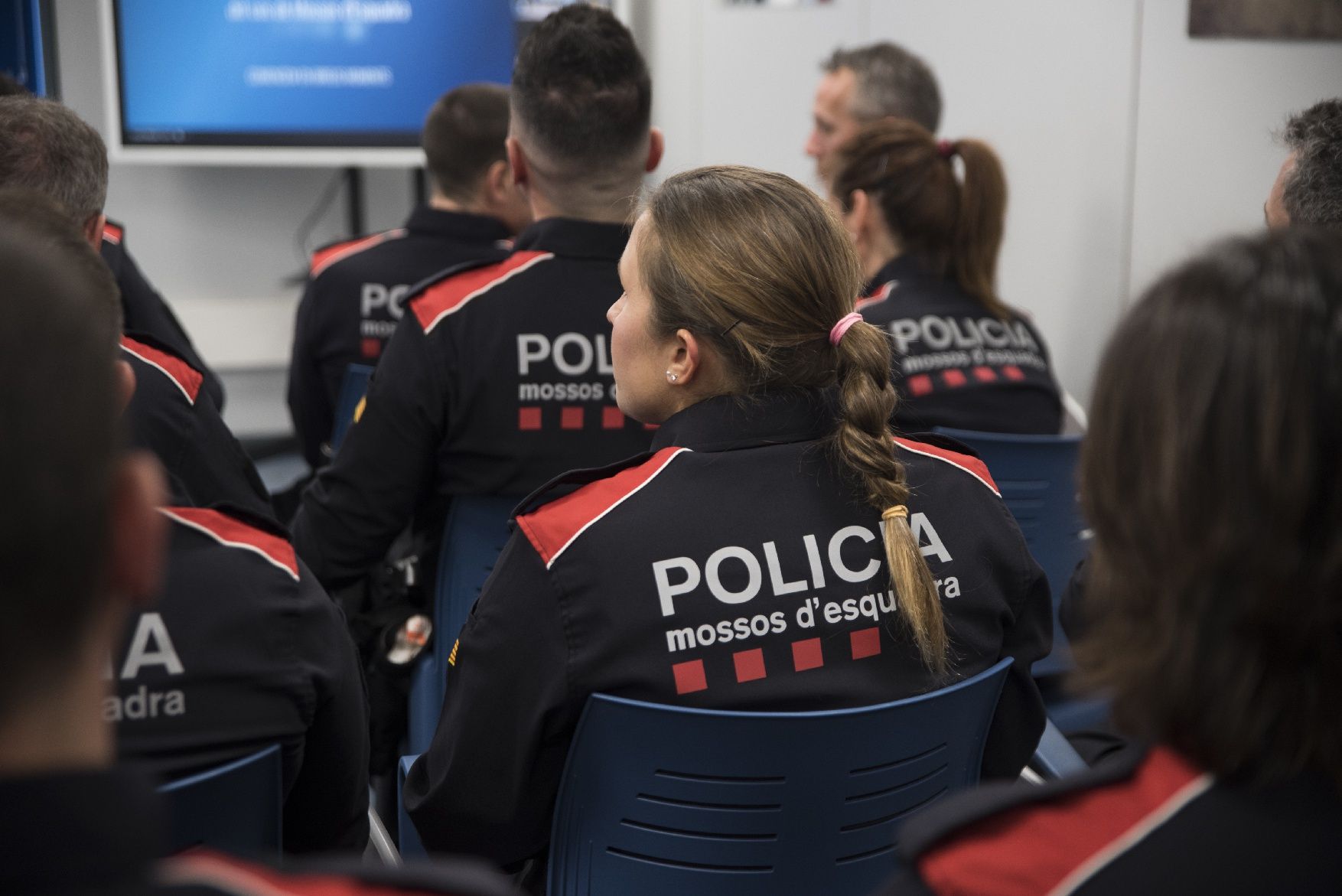 Les imatges de la presentació del nou uniforme de Mossos a Manresa