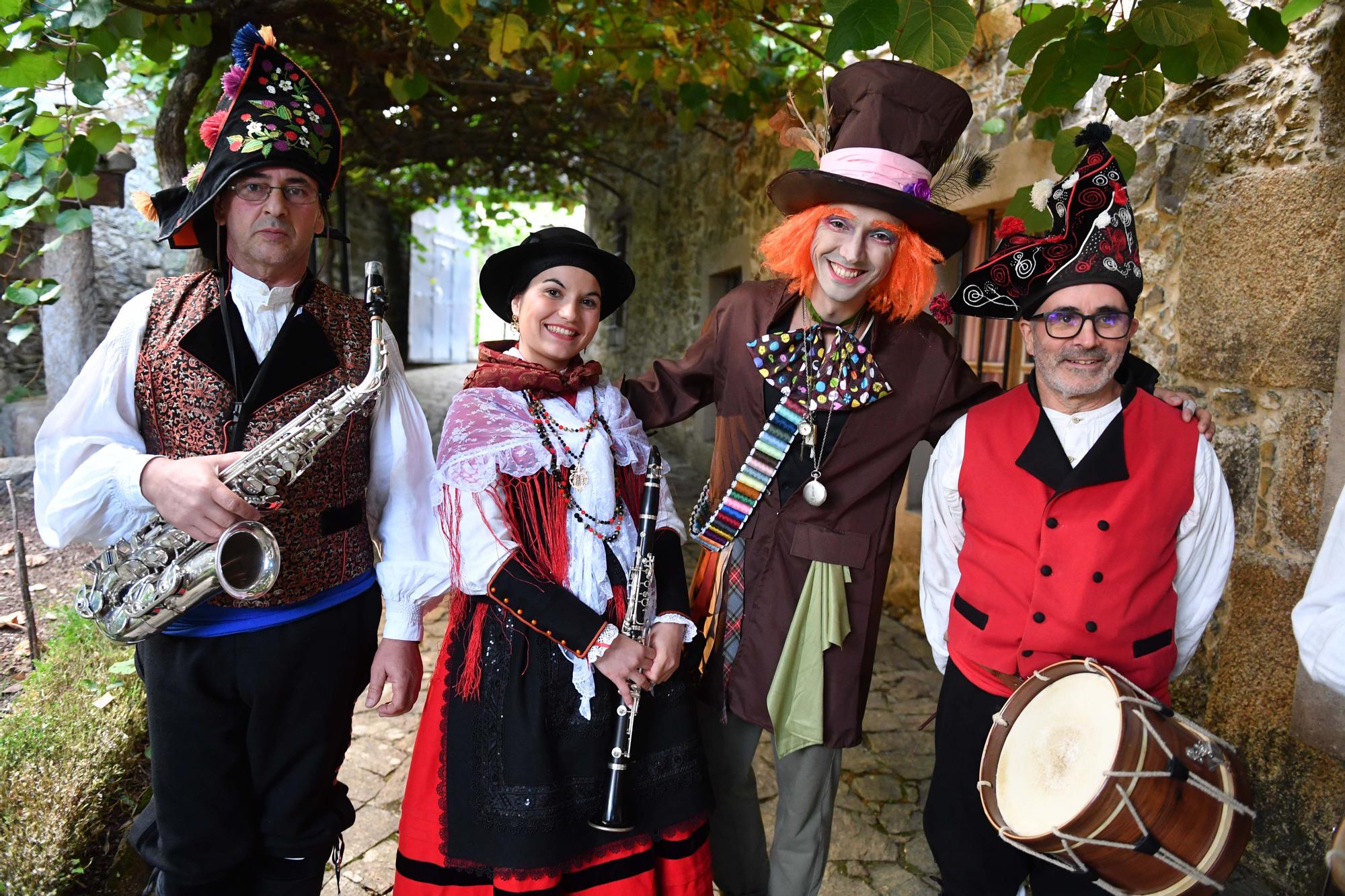 Un ‘sí, quiero’ rodeados de personajes de cine en el pazo de San Fernando 